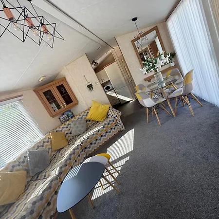 District Caravan Millom